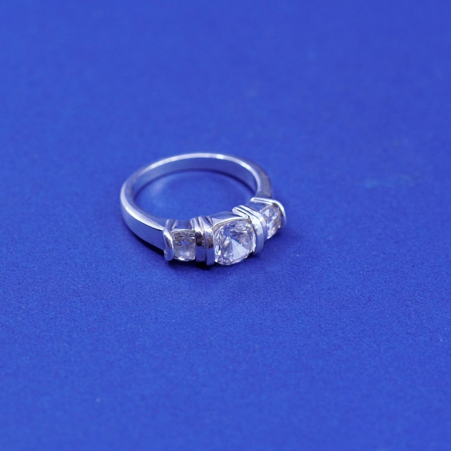 Size 7, vintage Sterling 925 silver engagement ring with round clear cz