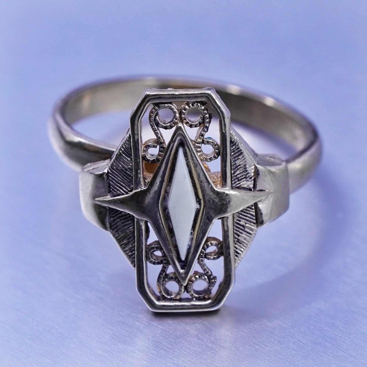 Size adjustable, Sarah Coventry gold tone filigree ring