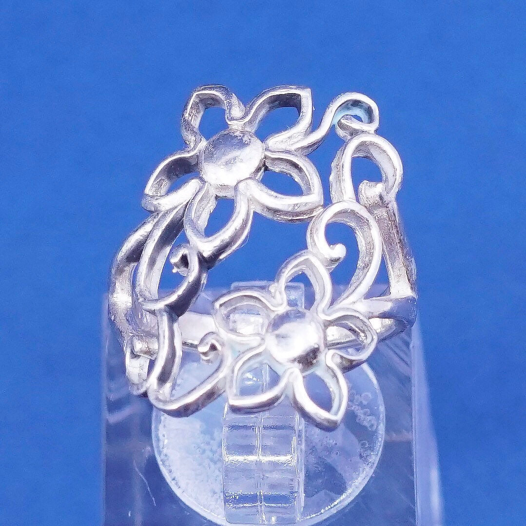 Size 5, vtg Sterling silver handmade ring, 925 filigree sunflower ring