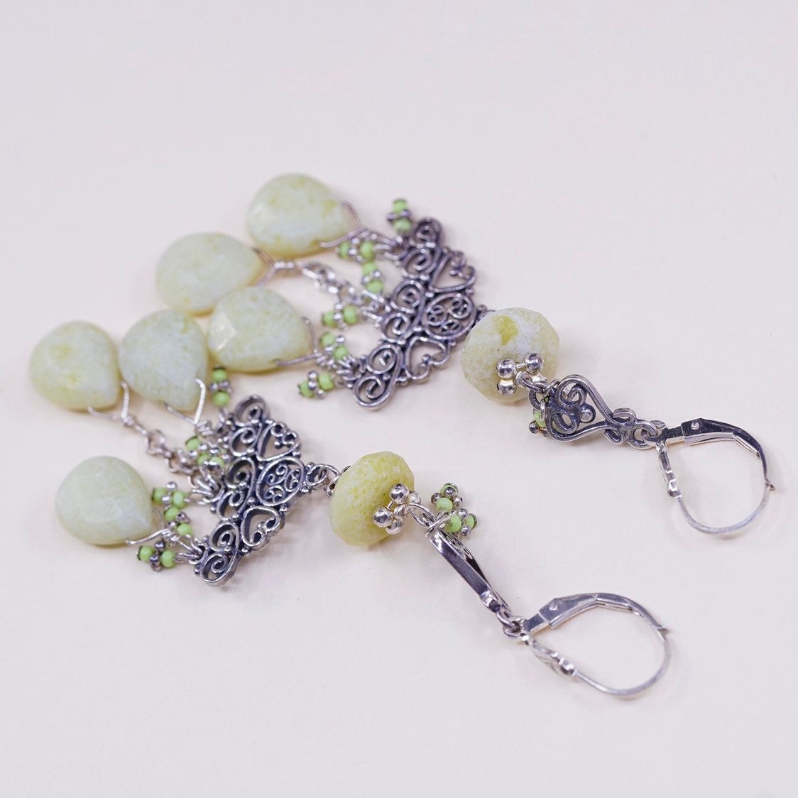 vtg Sterling silver handmade earrings, 925 hammered circle w/ teardrop jade