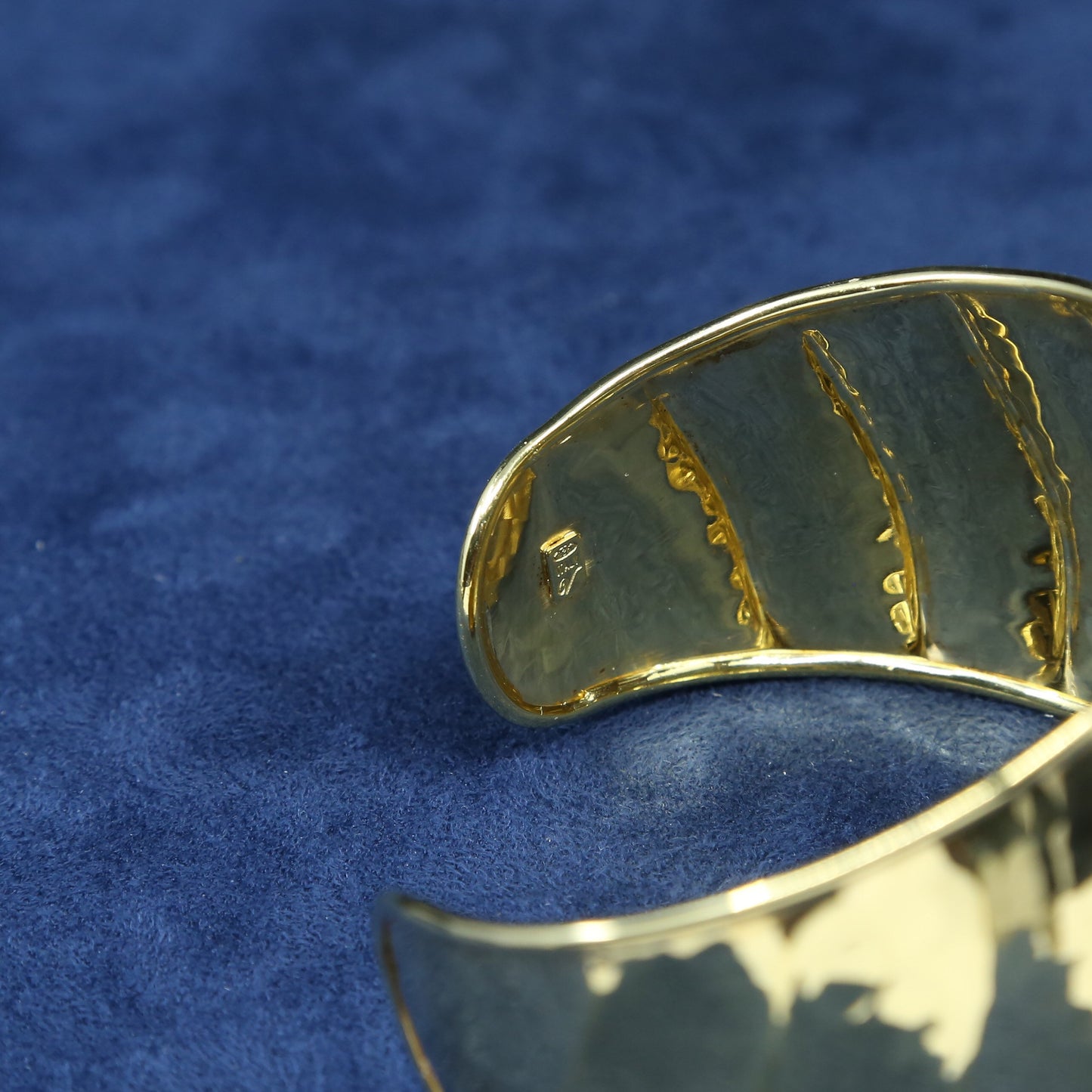 7”, vtg vermeil gold sterling silver handmade bracelet, italy 925 hammered cuff