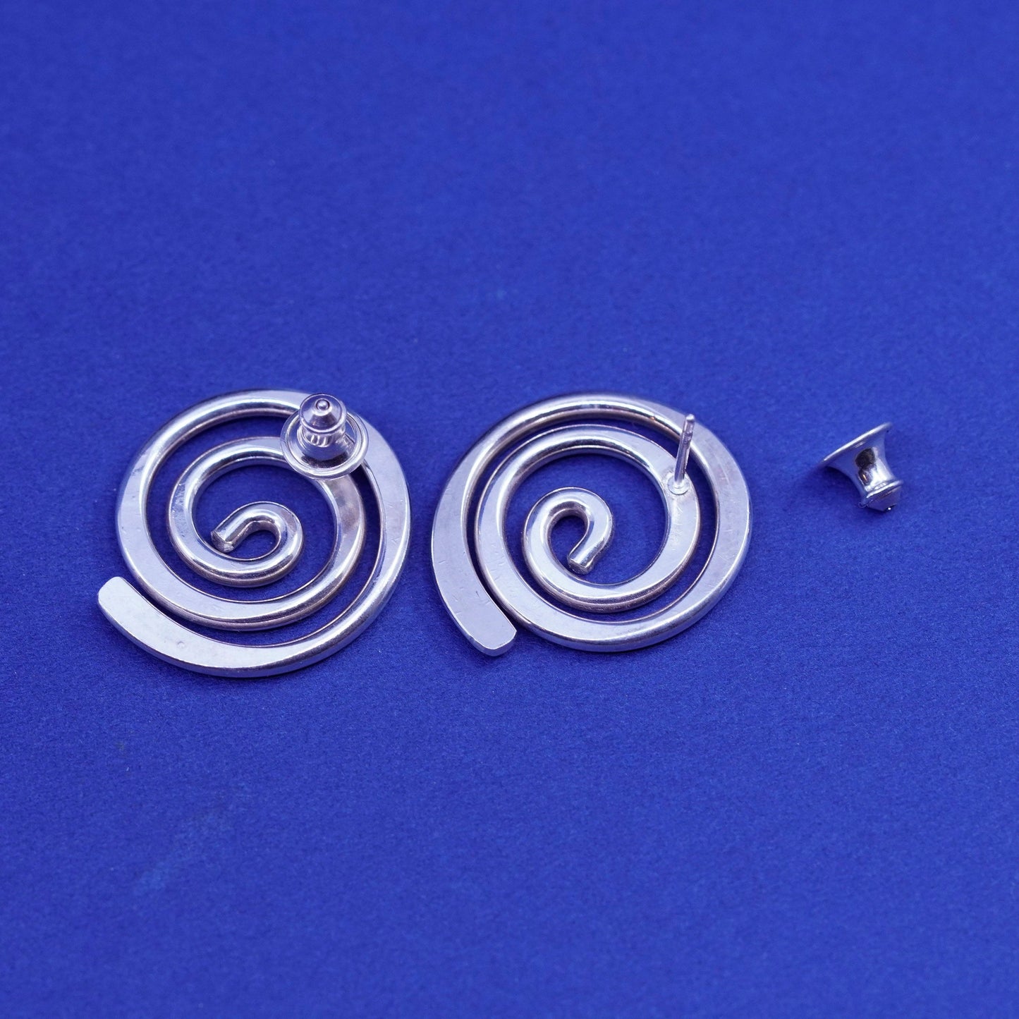 Vintage sterling silver handmade earrings, 925 swirl circle studs