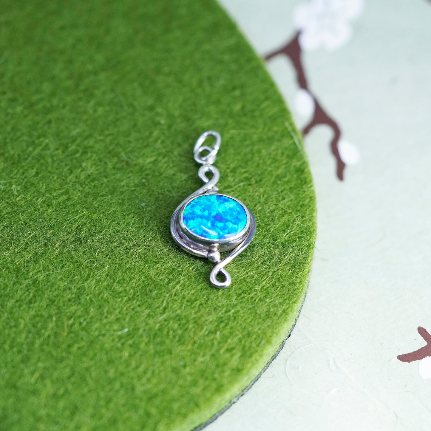 Vintage Sterling silver handmade pendant, 925 oval pendant with opal