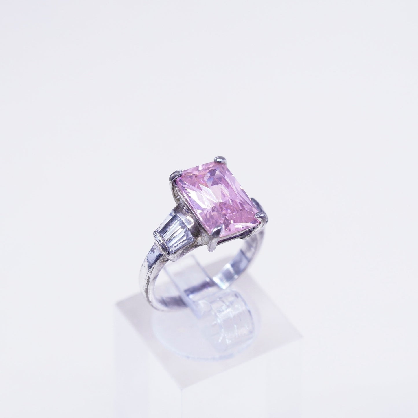 Size 5.75, Sterling silver fashion ring, 925 silver emerald pink Quartz crystal