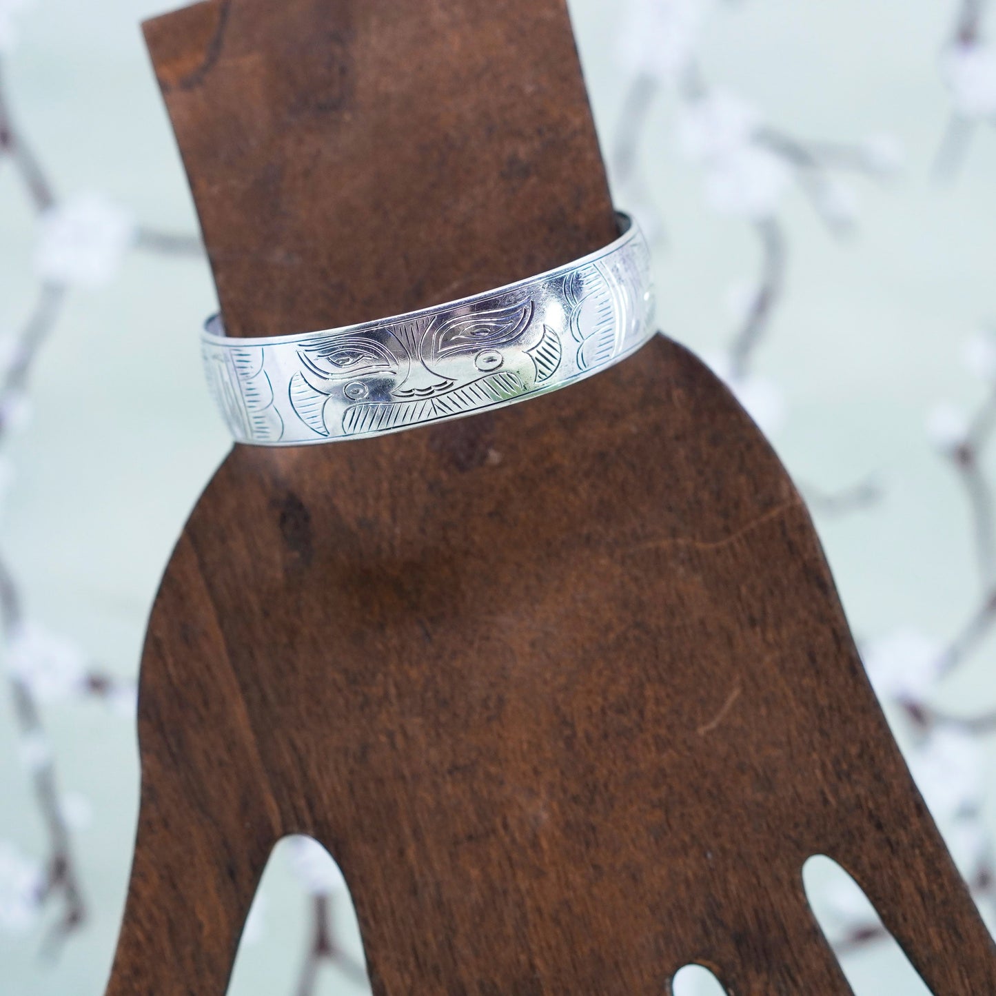 6.25”, Native American Sterling silver bracelet, southwestern 925 cuff face