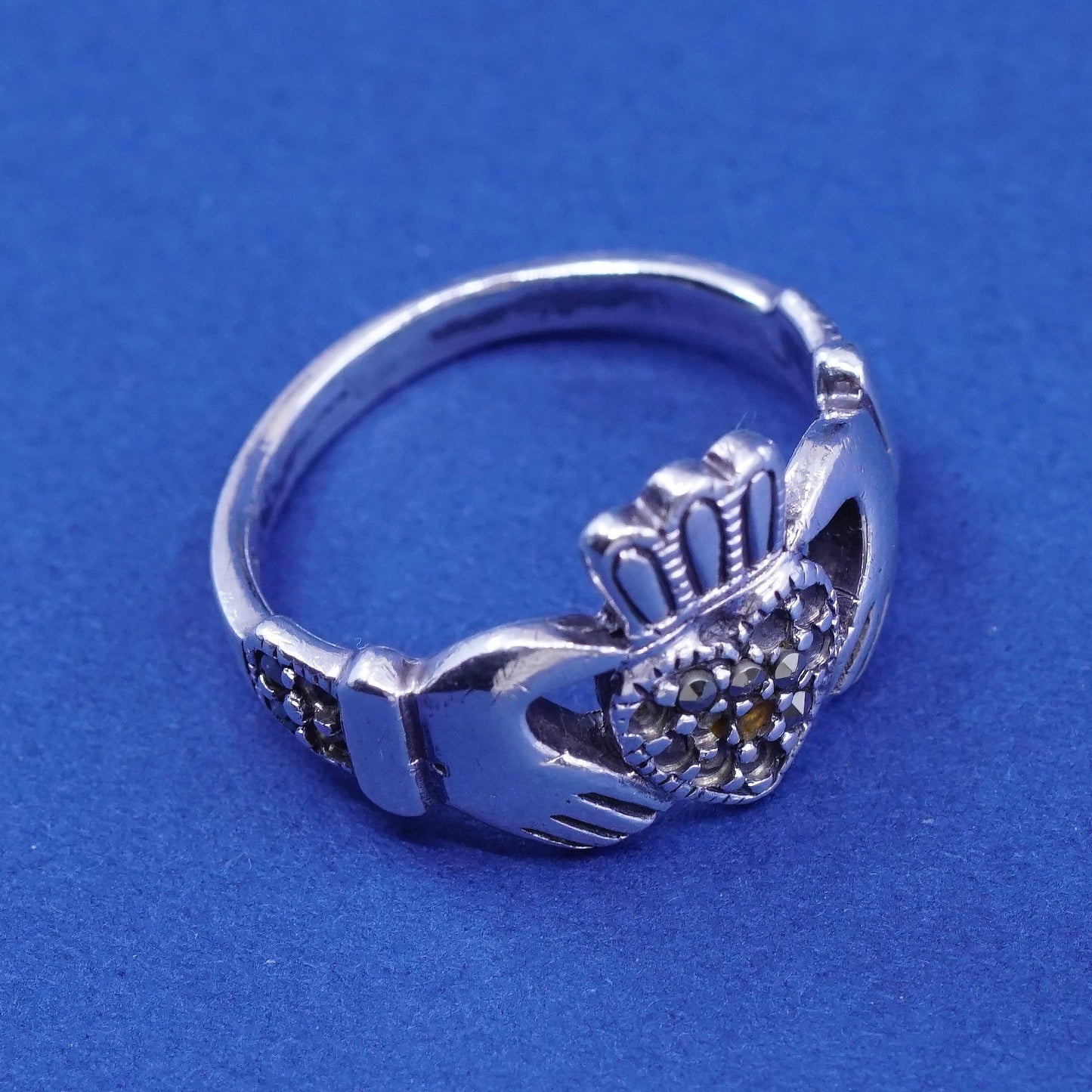 sz 5.5, irish sterling silver claddagh ring holding heart 925 band w/ Marcasite