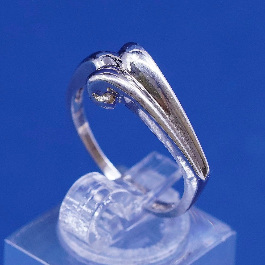 sz 7.5, vtg Sterling silver handmade ring, 925 wide swirly band