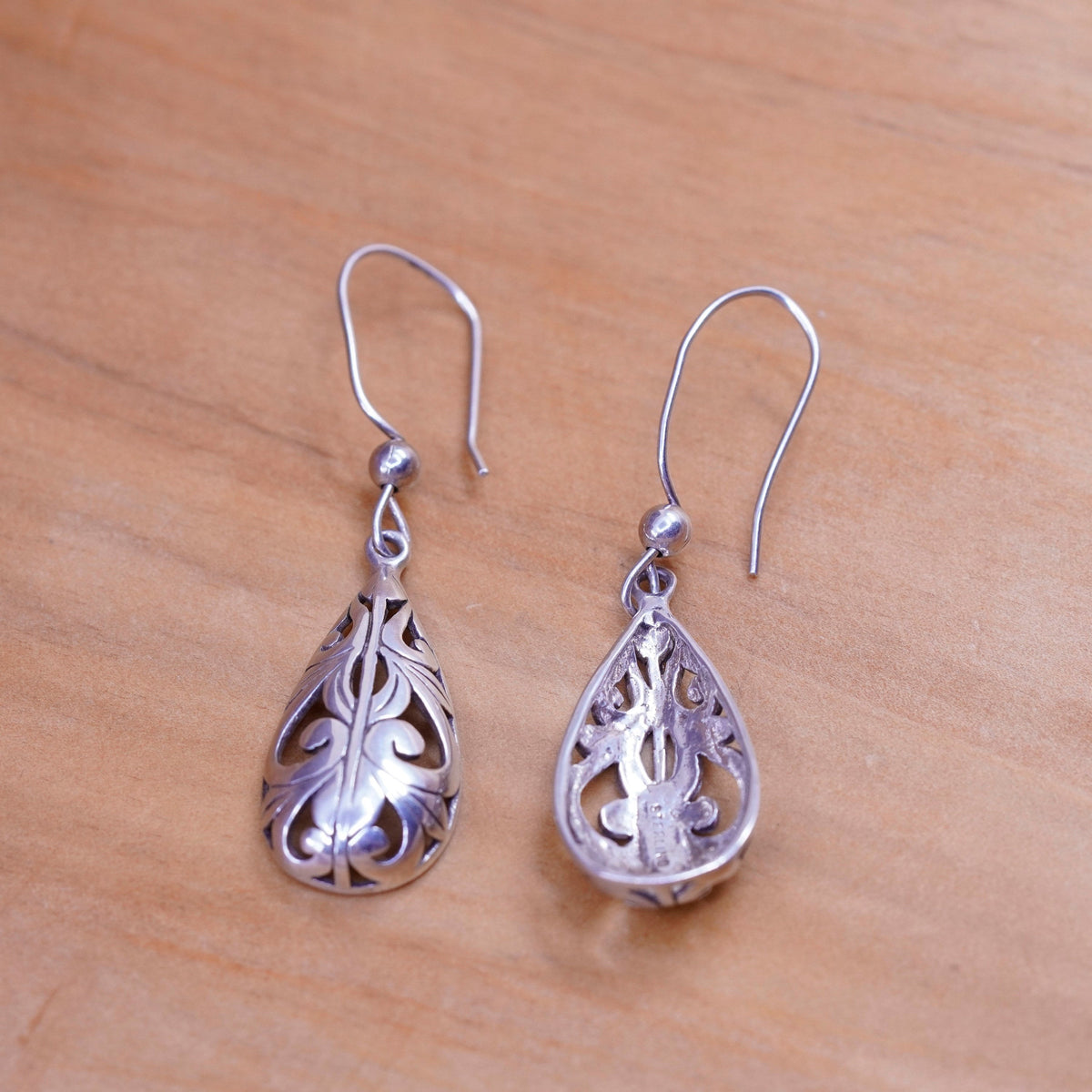 Vintage Sterling silver handmade earrings, 925 Bali teardrop drops