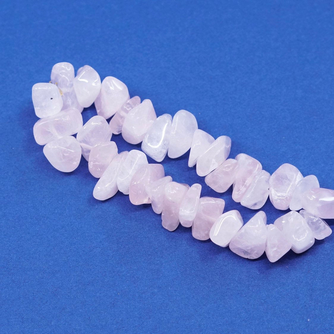 5", vtg handmade bracelet, elastic band with pink quartz