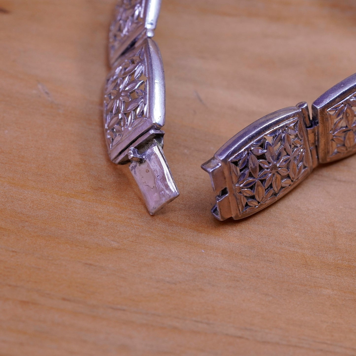7.25”, vintage Sterling silver handmade bracelet, 925 filigree leafy links