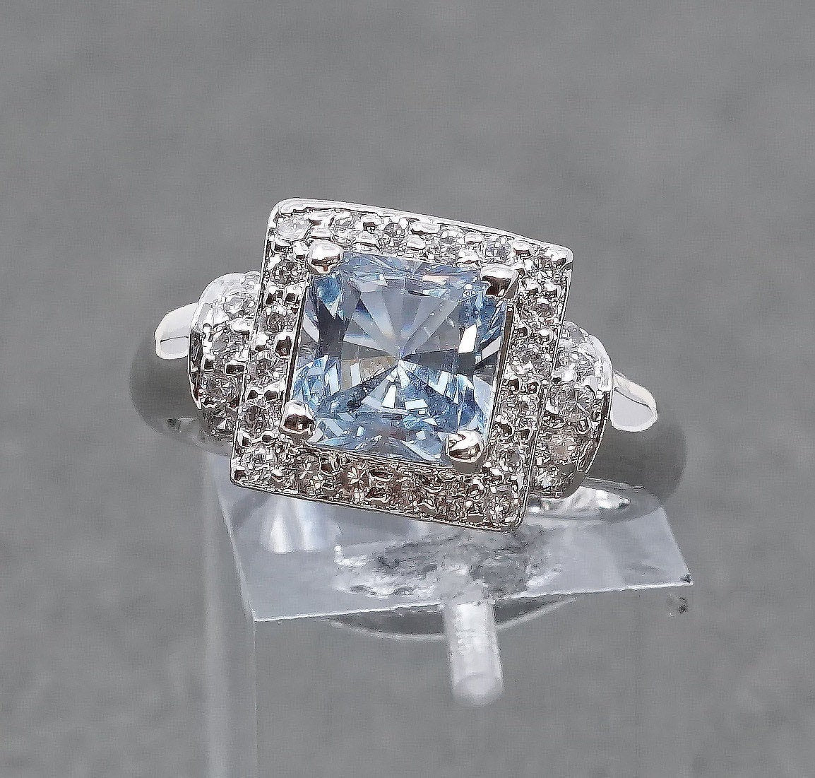 sz 9, vtg Sterling silver engagement ring, 925 w/ blue topaz and cz