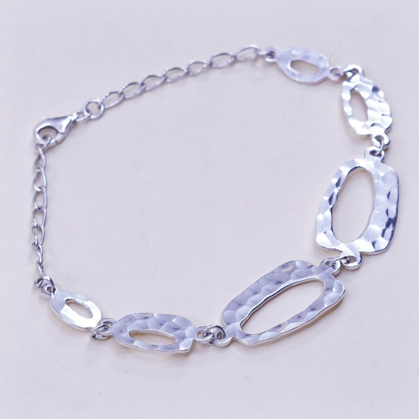 7.75”, vtg sterling silver charm bracelet, 925 hammered textured circle chain