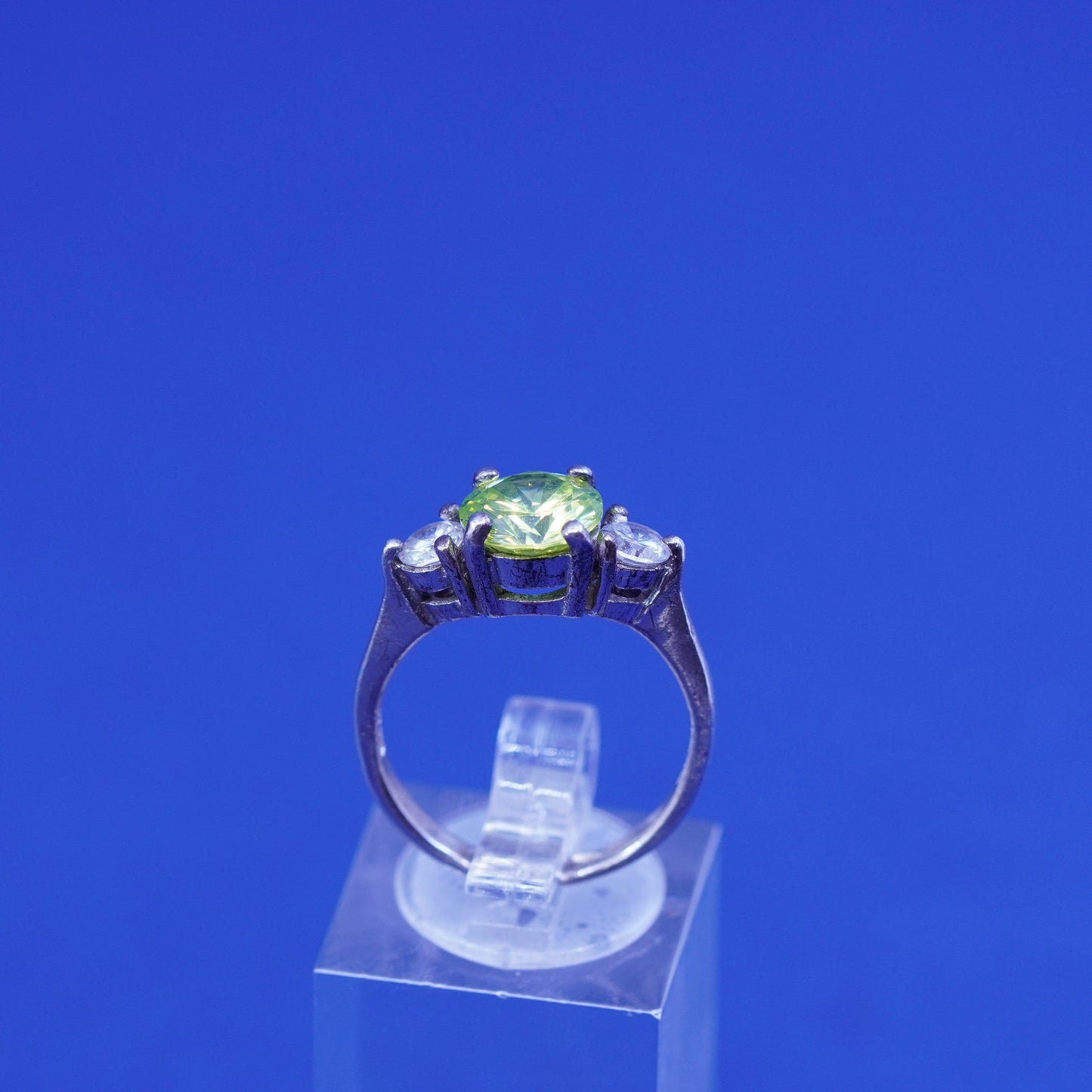Size 7, vintage Sterling silver handmade ring, 925 stackable band with peridot