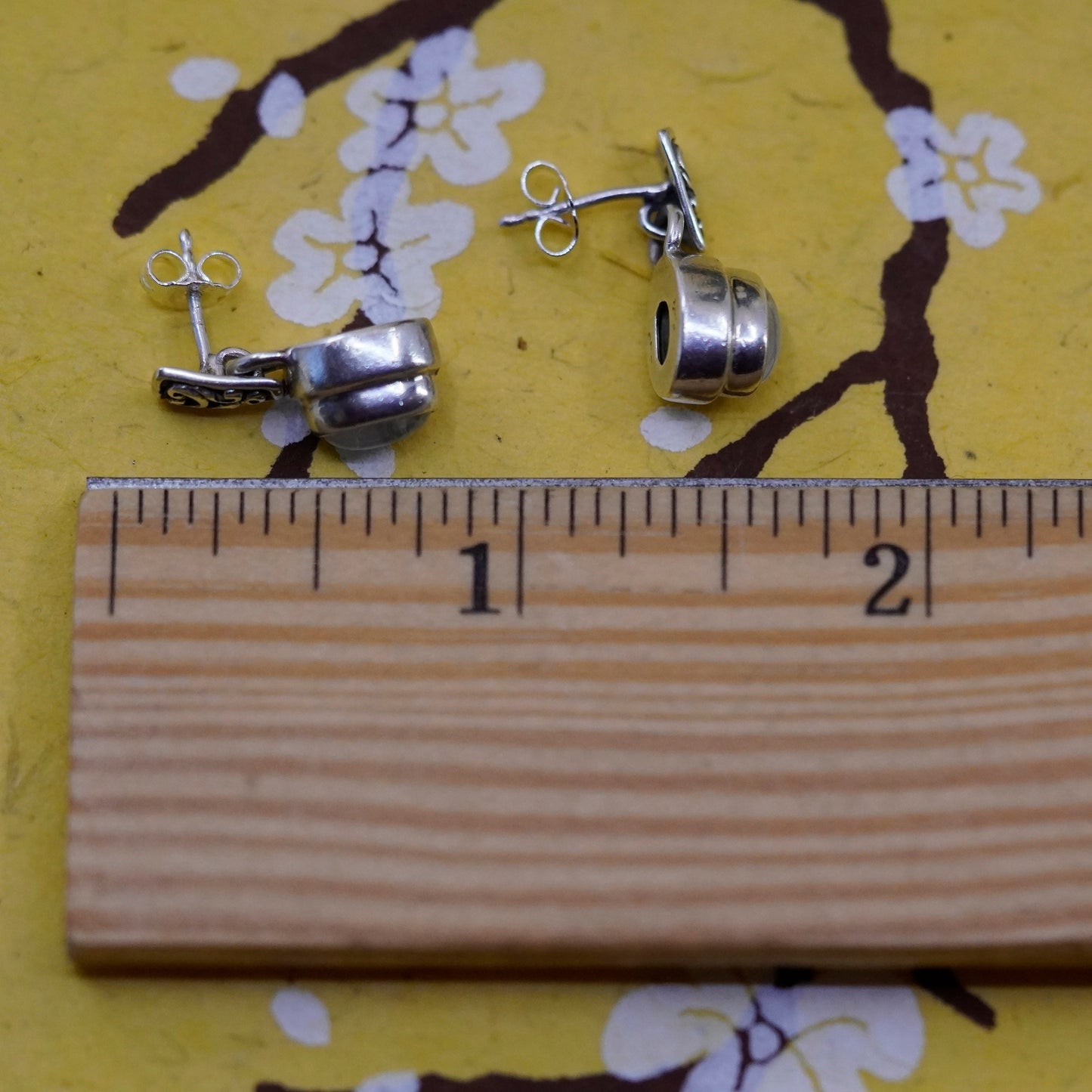 Vintage Sterling 925 silver handmade earrings with oval moonstone