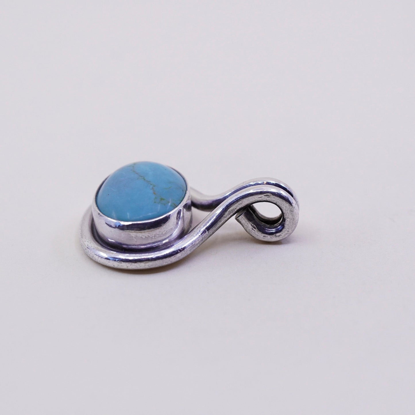 Vintage sterling 925 silver handmade pendant, taxco with oval turquoise