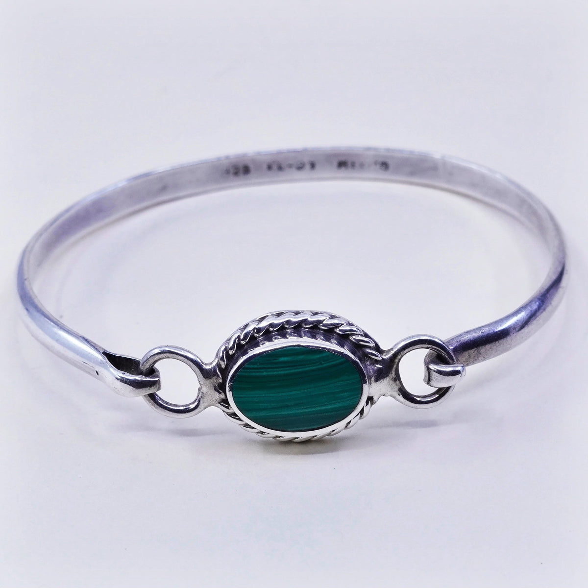 7.25”, Mexico sterling 925 silver latch bangle bracelet w/ malachite and cable