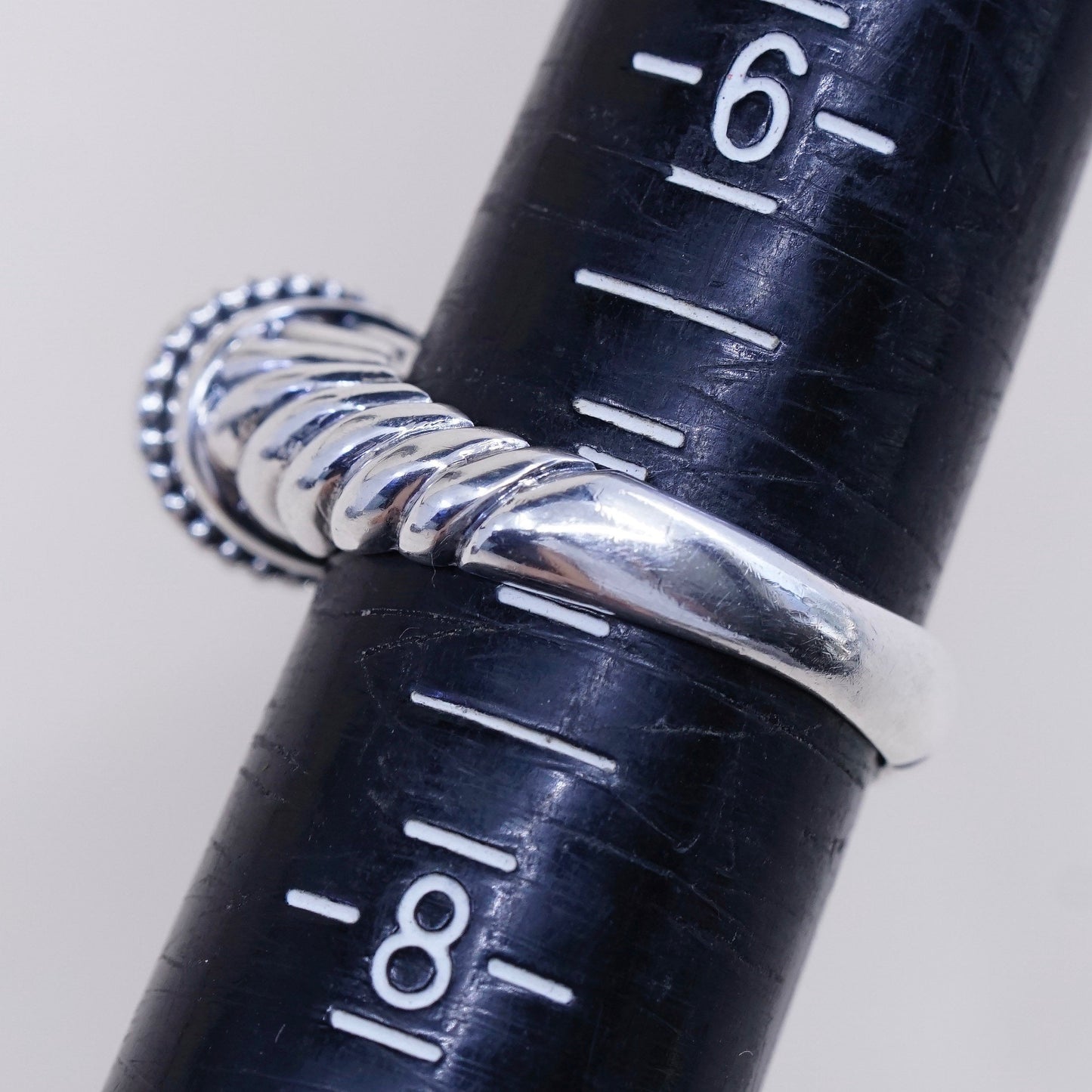 Size 7, vtg JRY sterling silver handmade ring, mexico 925 cable with amethyst