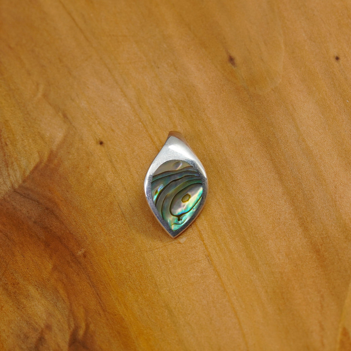 Vintage Sterling 925 silver handmade pendant with teardrop abalone
