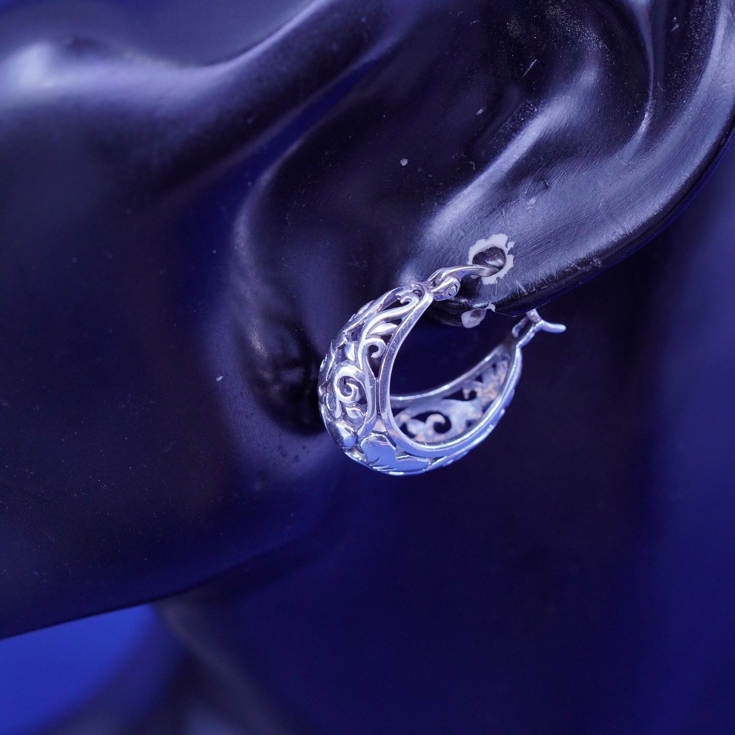 0.75”, vtg Sterling silver handmade earrings, flower 925 filigree hoops Huggie