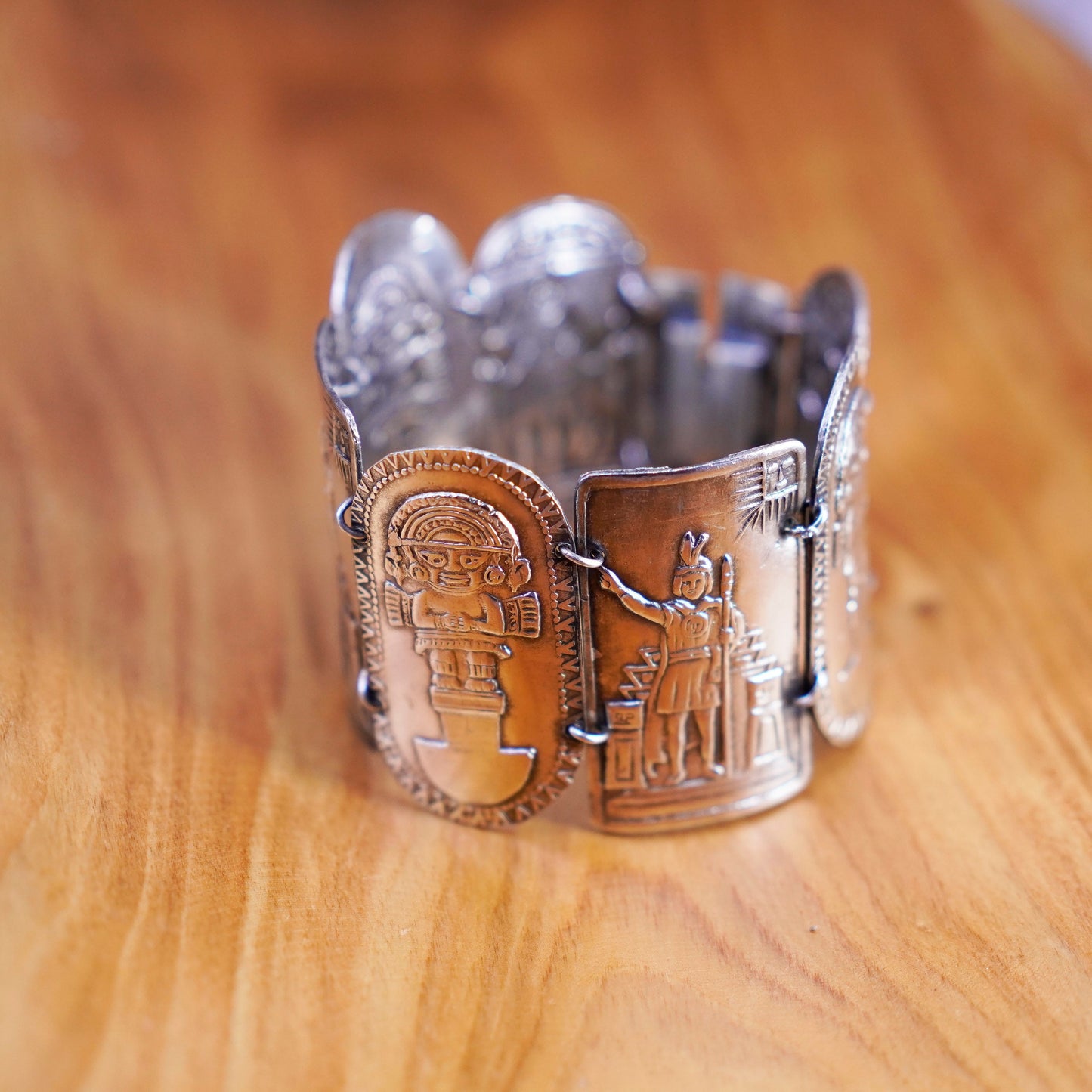 6.25”, Sterling 900 silver Peru Inca gods hinged storyteller bangle bracelet