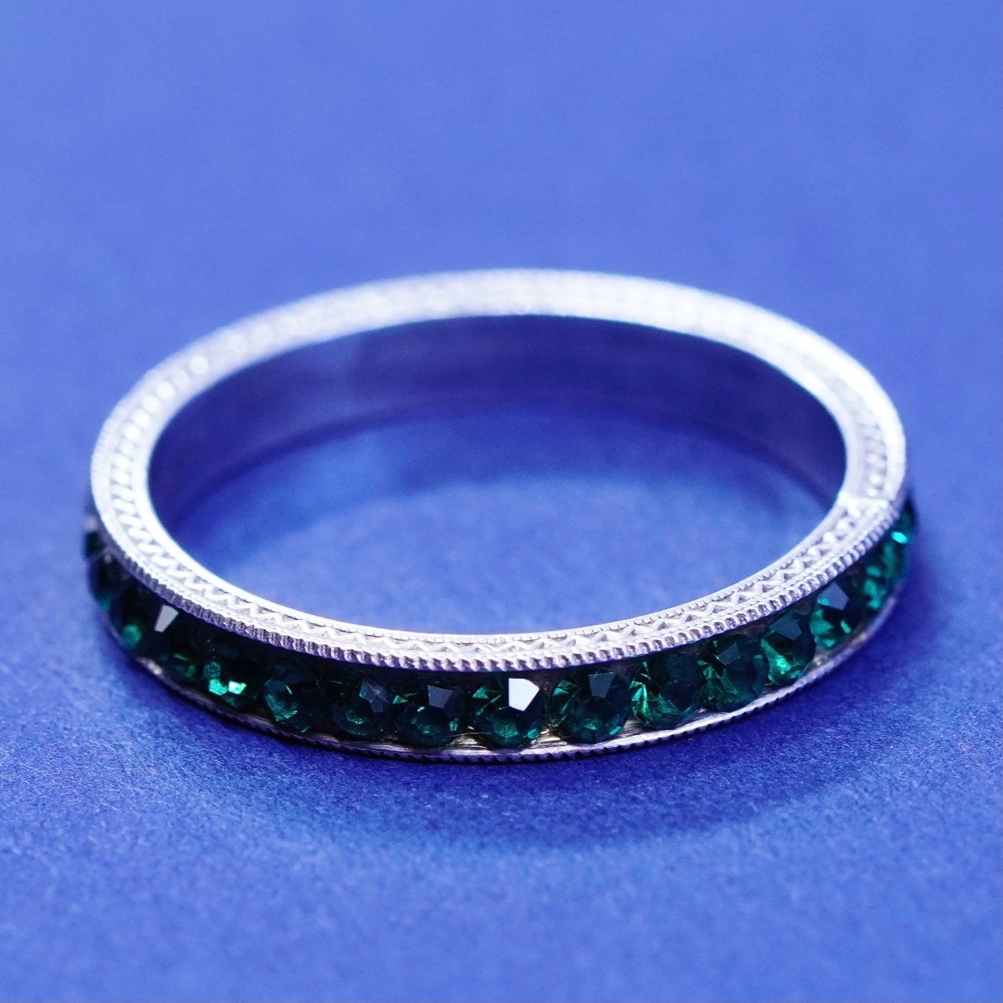 Size 8, vintage Sterling silver ring, 925 stackable band with green Crystal