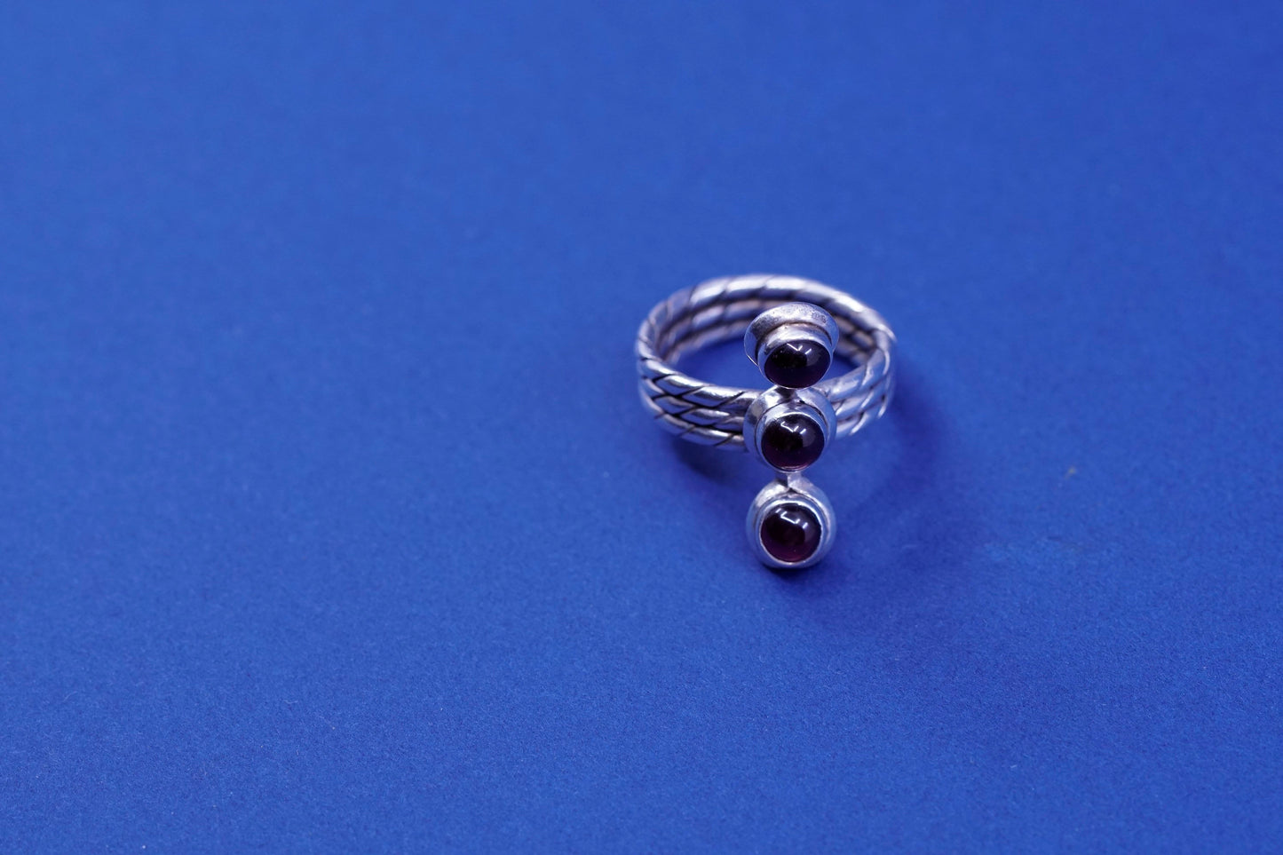 Size 6.25, vintage Sterling 925 silver handmade ring with garnet