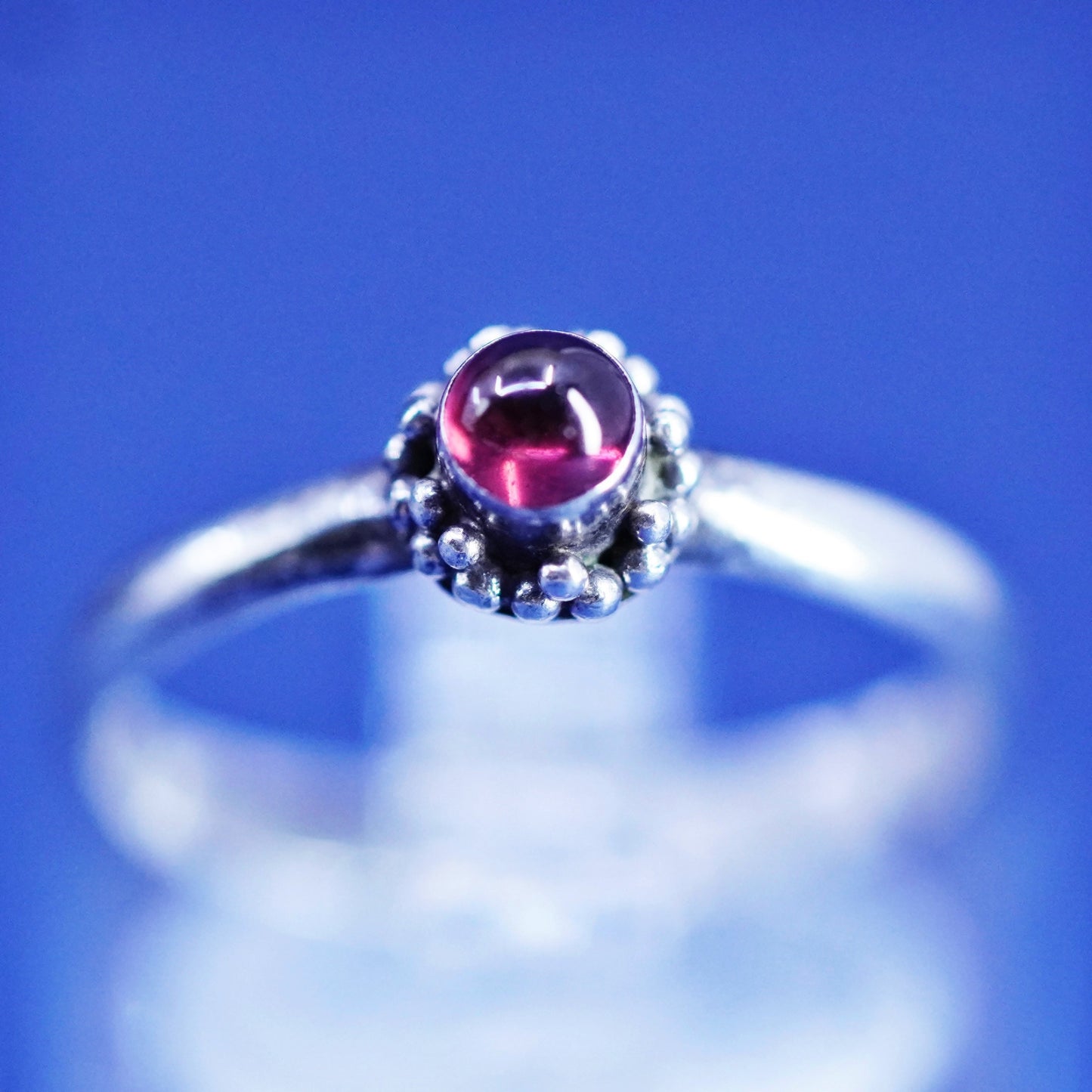 Size 6, vintage Sterling 925 silver handmade ring with garnet