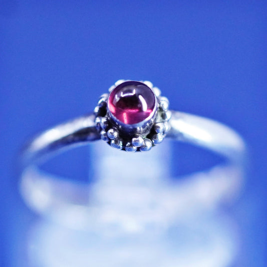 Size 6, vintage Sterling 925 silver handmade ring with garnet