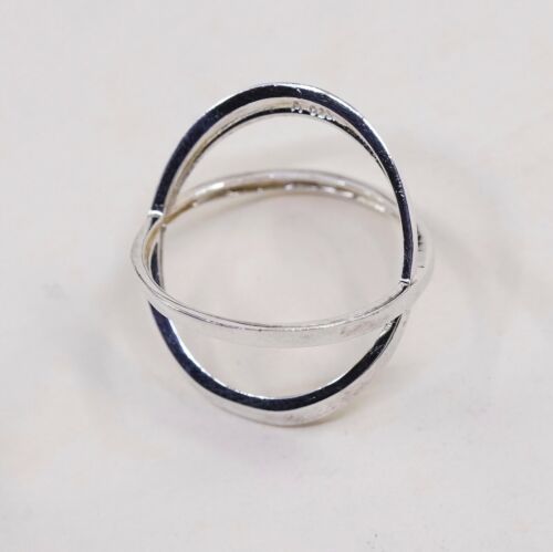 Sz 8, Vtg Sterling silver handmade ring, 925 silver cross Entwined band