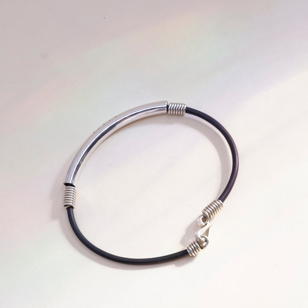7.5”, Vintage black rubber chain with sterling 925 silver bar,