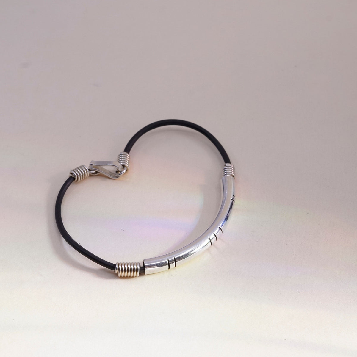 7.5”, Vintage black rubber chain with sterling 925 silver bar
