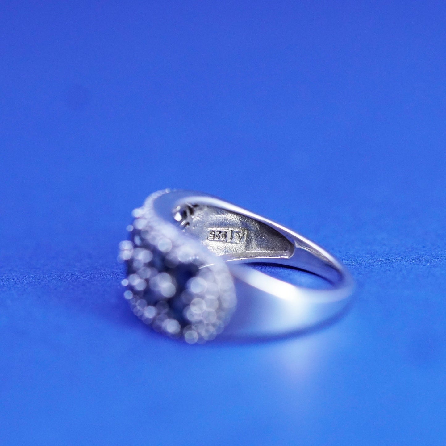 Size 8.25, vintage Sterling 925 silver band ring cluster sapphire diamond ring