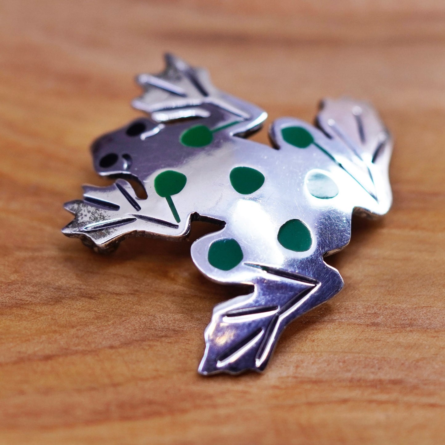 Vintage antique handmade sterling 925 silver frog brooch with enamel green dots