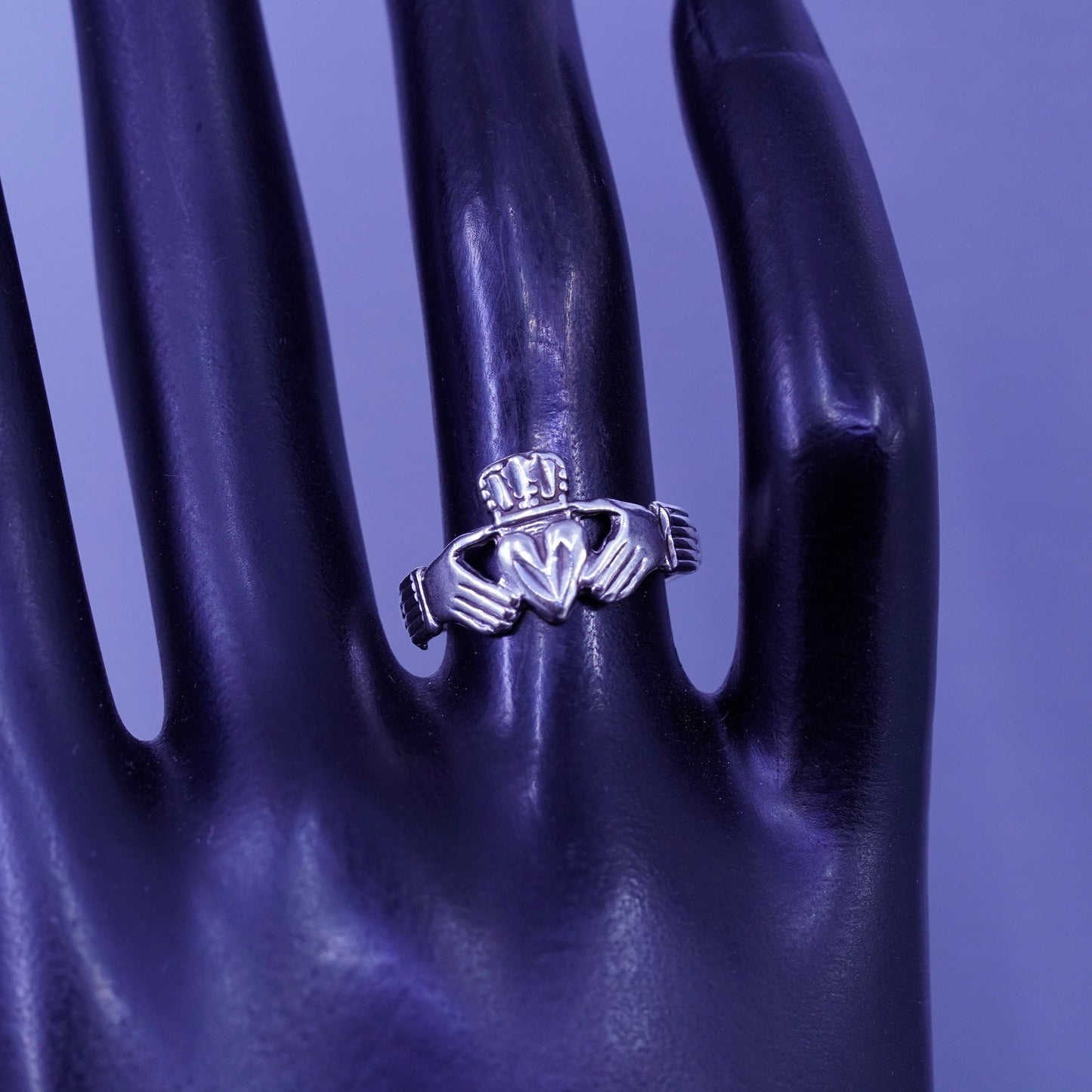 Size 7.25, Irish Claddagh friendship Sterling 925 silver ring, holding heart
