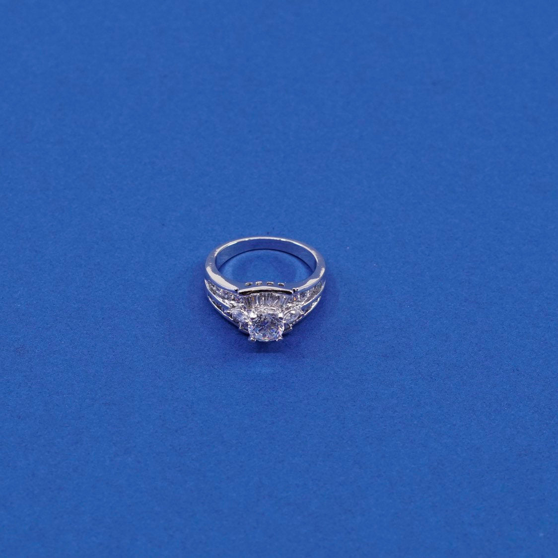 sz 7.25, vtg Sterling silver ring, 925 w/ cluster crystal, engagement ring