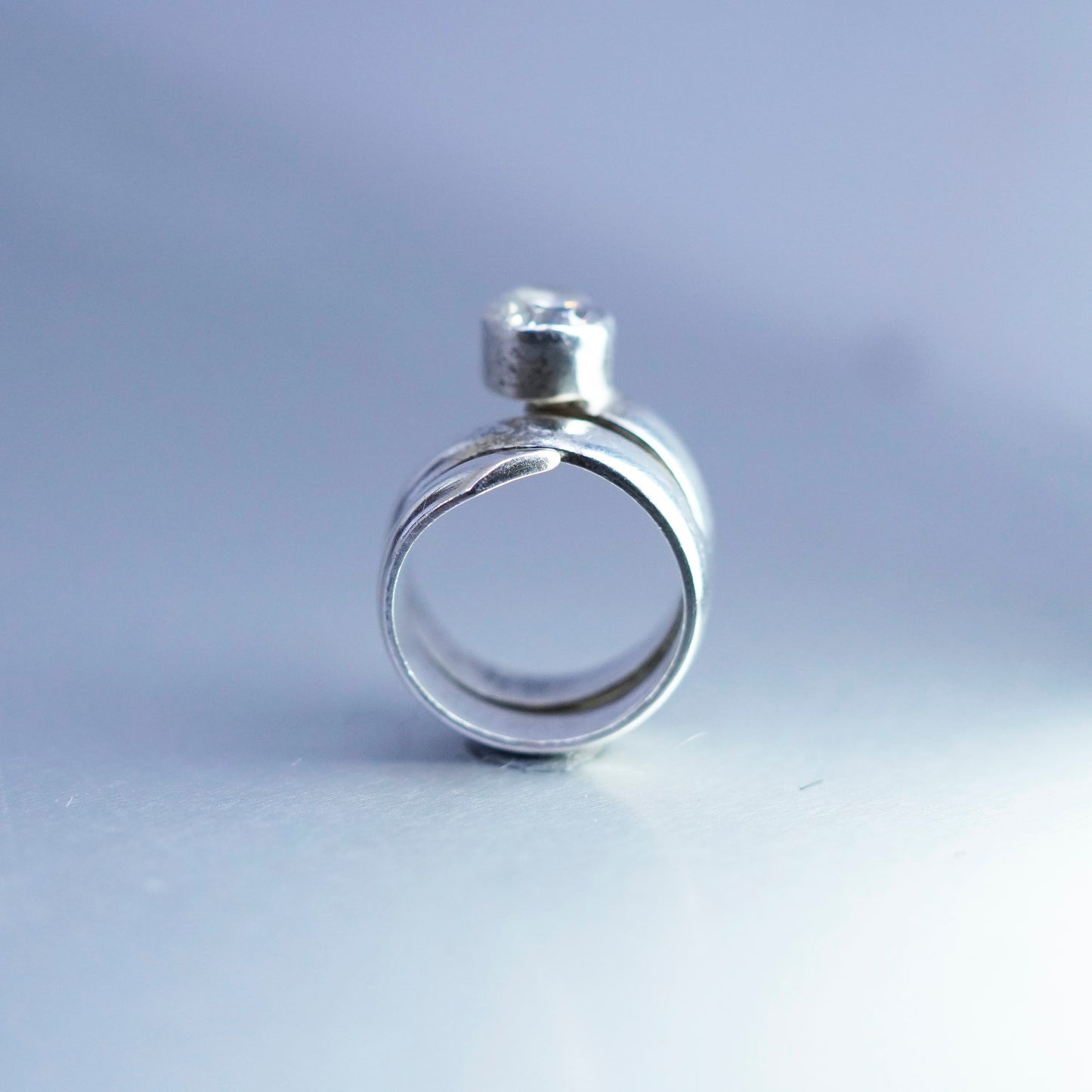 Size 5.75, vintage Sterling 925 silver handmade wrap swirly ring with Cz