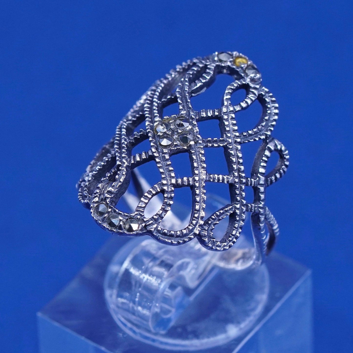 Size 5.5, vtg sterling silver handmade ring, 925 woven band w/ marcasite