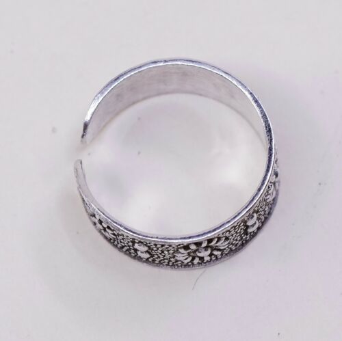 Size 2, Vtg Sterling Silver handmade open end Ring. 925 Flower Band, Stamped 925