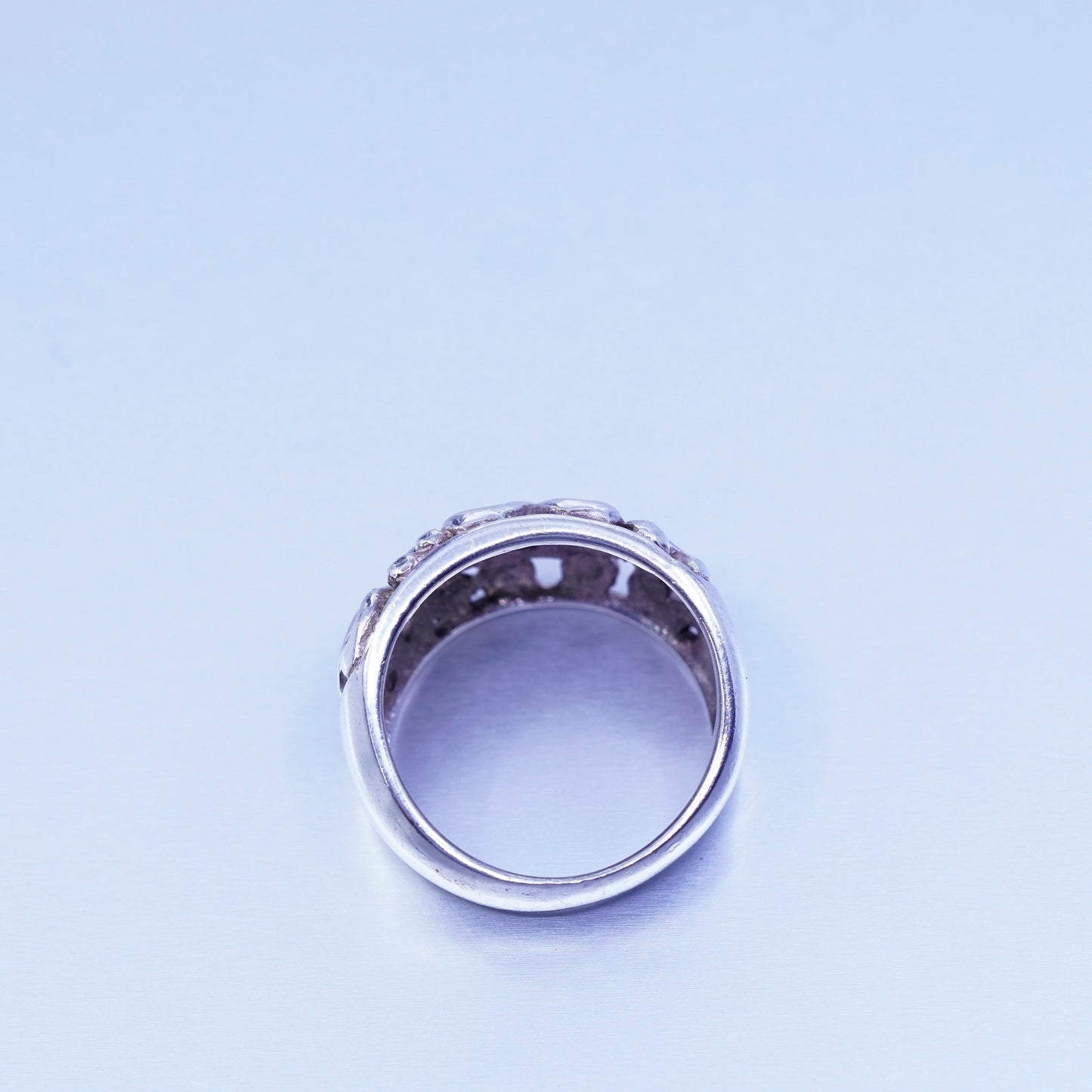 Size 7.75, vintage Sterling 925 silver handmade ring, modern swirly band