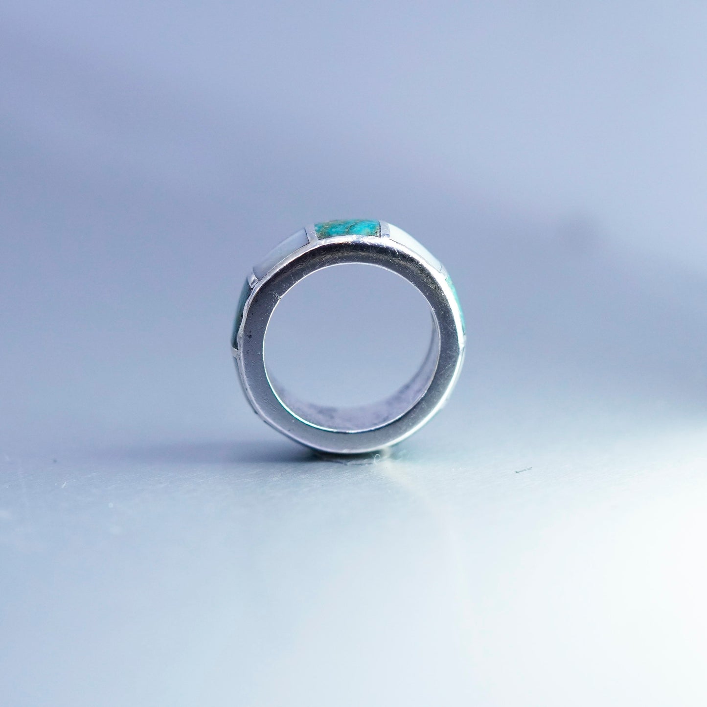 Size 5.5, Native American navajo Sterling 925 silver band ring turquoise mop