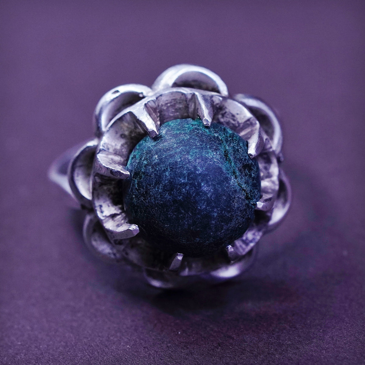 Size 9, vintage Sterling 925 silver handmade flower ring with turquoise