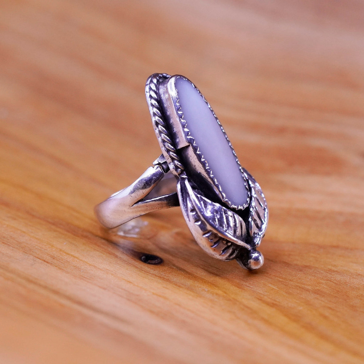 Size 6.25, Sterling 925 silver ring, jewelry, southwestern mother of pearl leaf
