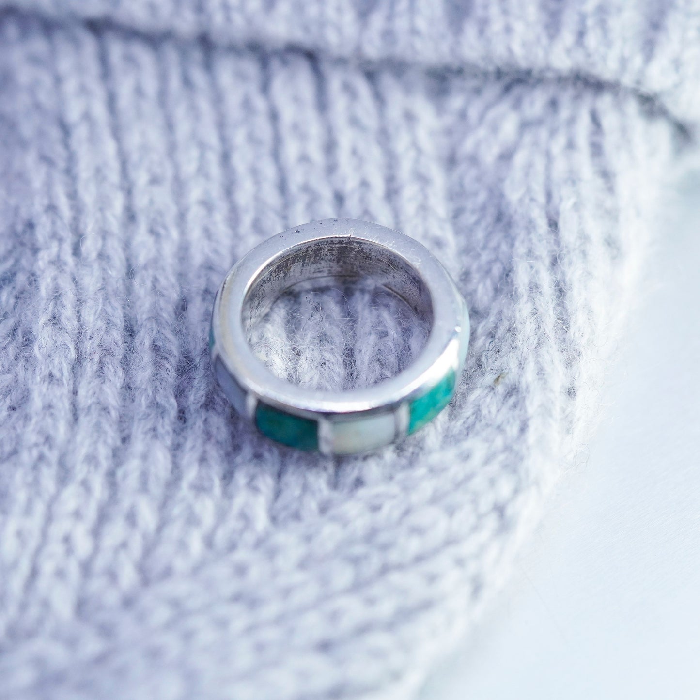 Size 5.5, Native American navajo Sterling 925 silver band ring turquoise mop