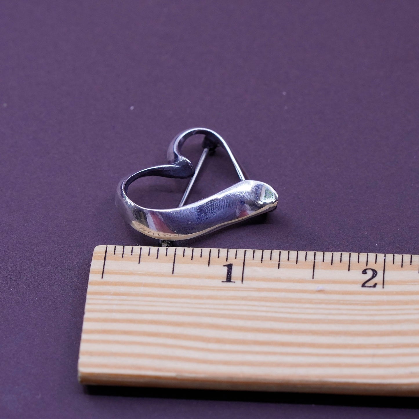 Vintage 1980s handmade modern sterling 925 silver heart shaped brooch