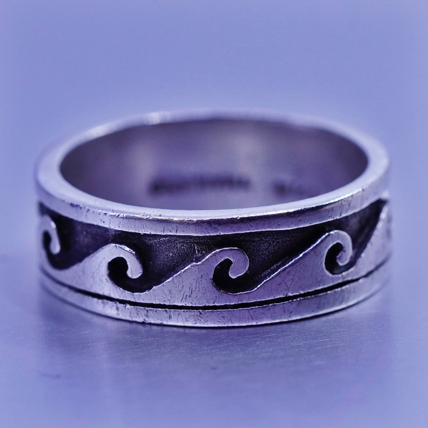 Size 4.5, vintage southwestern Sterling 925 silver ring, wavy wave band