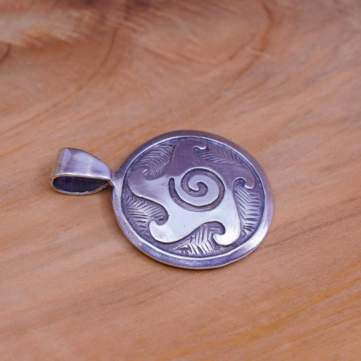 KIYO Native American Sterling Silver handmade Pendant, 925 Hopi Swirl circle