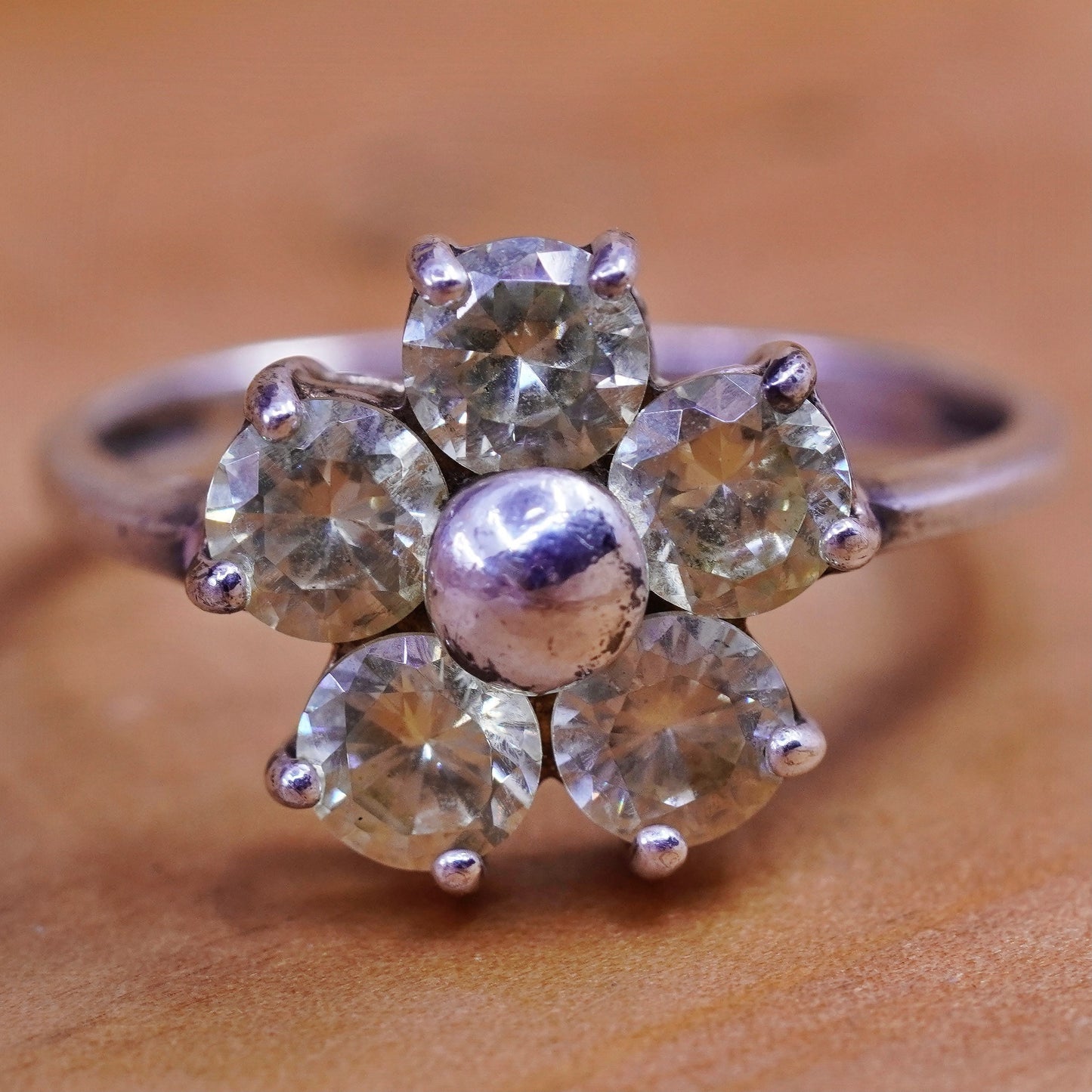 Size 8, vintage Sterling 925 silver handmade ring with crystal and peridot
