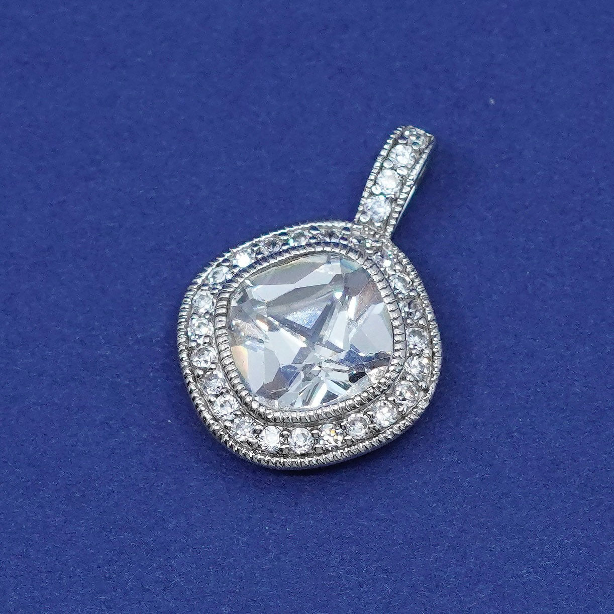 Vintage mega shiny Sterling silver pedant, 925 cluster Cz details