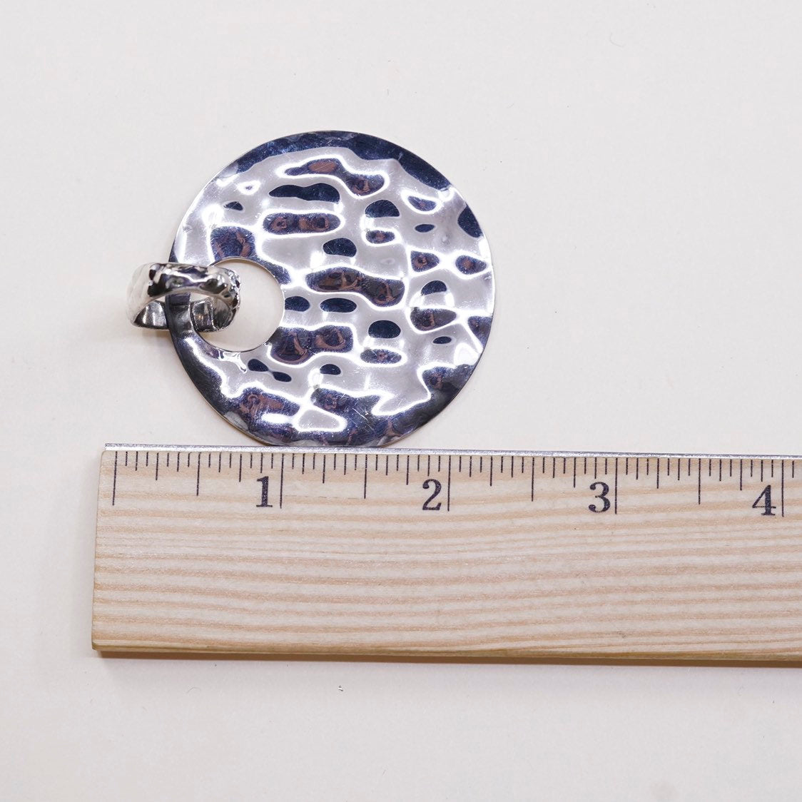 VTG RLM Robert Lee Morris Studio handmade pendant, 925 round hammered dangle