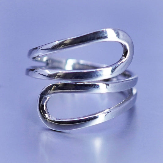 Size 8, vintage southwestern Sterling 925 silver ring, wrap band